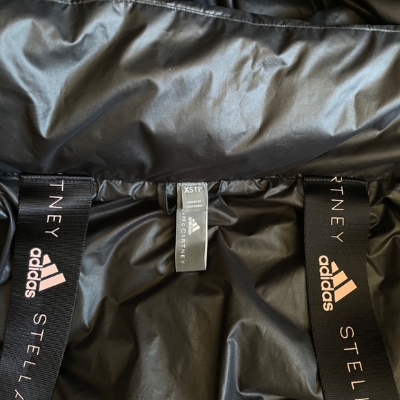 ADIDAS BY STELLA MCCARTNEY Black Short Puffer Jacket - Picture 6 of 6